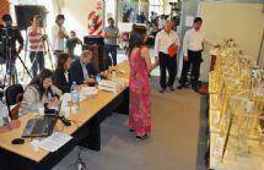 El IPV cumpli� el sue�o de la casa propia a 500 familias salte�as