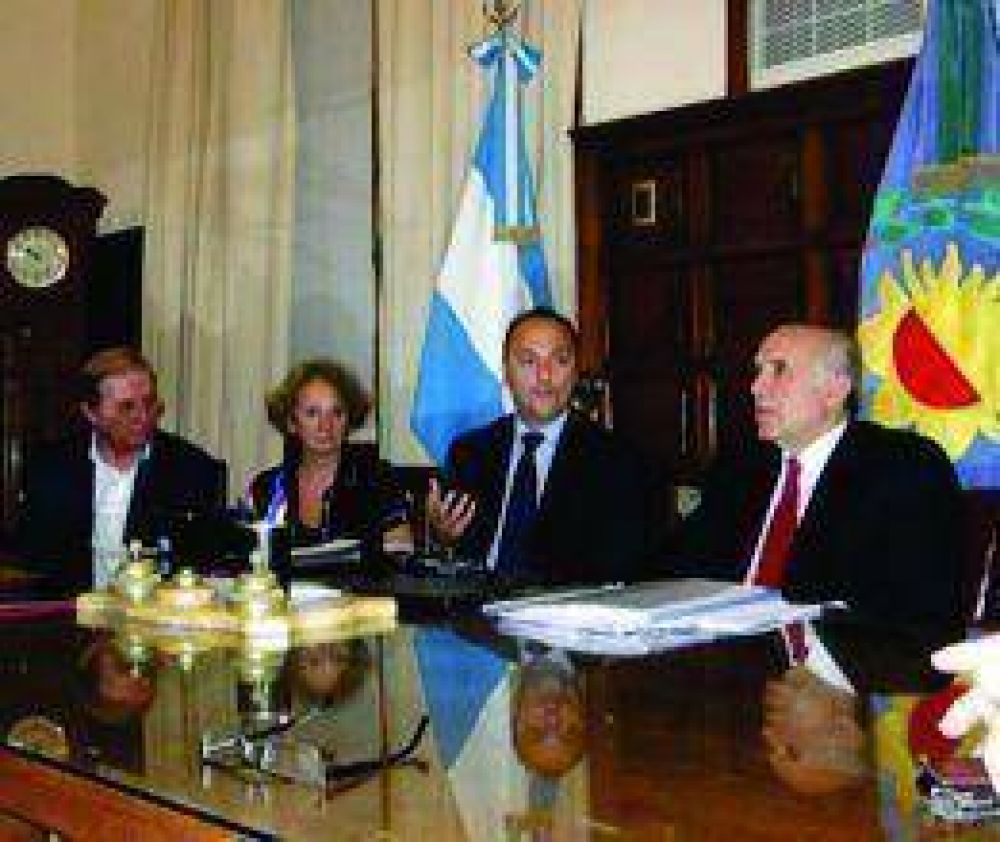Herrera Molina Hu�sped de Honor   