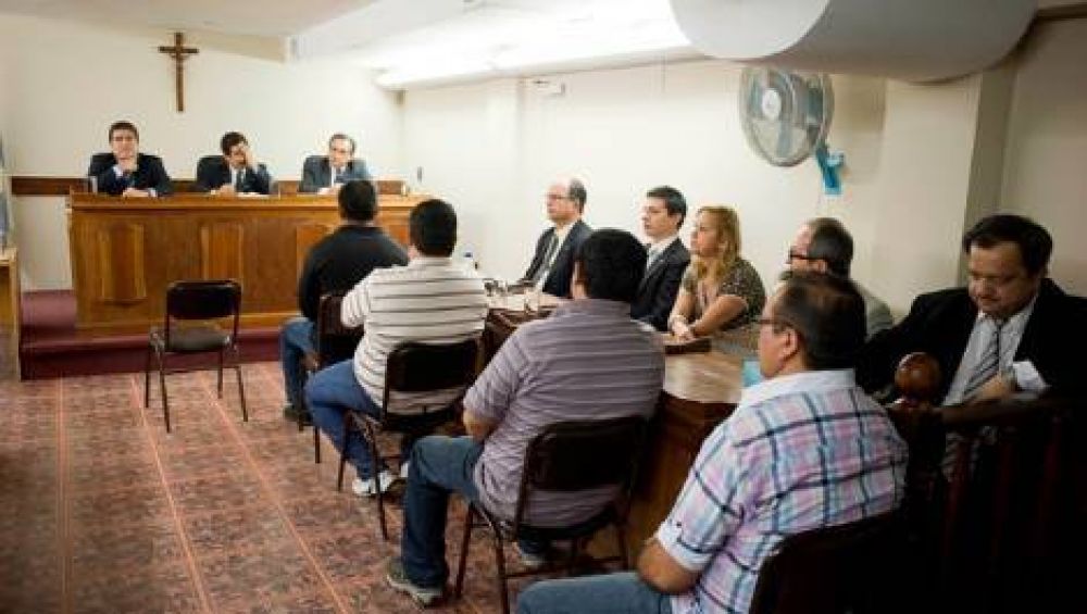 Polic�as acusados de vejaciones no ir�n a la c�rcel