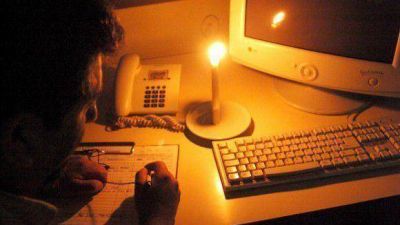 Los incendios dejaron sin luz a miles de familias