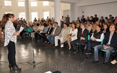 El d�a del maestro se celebr� con discurso reflexivo