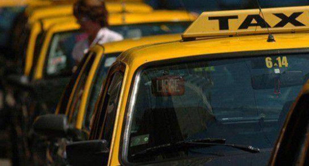 Denuncian falta de cintur�n reglamentario en taxis