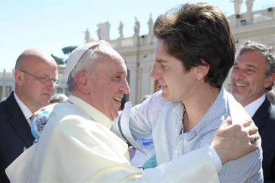 El Papa bendijo al argentino que sorprendi� a la ONU con un refugio m�vil para desastres naturales