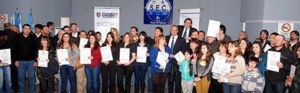 Actualmente se est�n construyendo ochocientas viviendas en Chubut