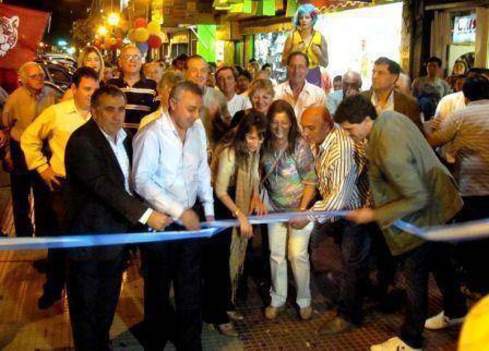 Se inaugur� el remodelado Centro Comercial de General Pacheco 