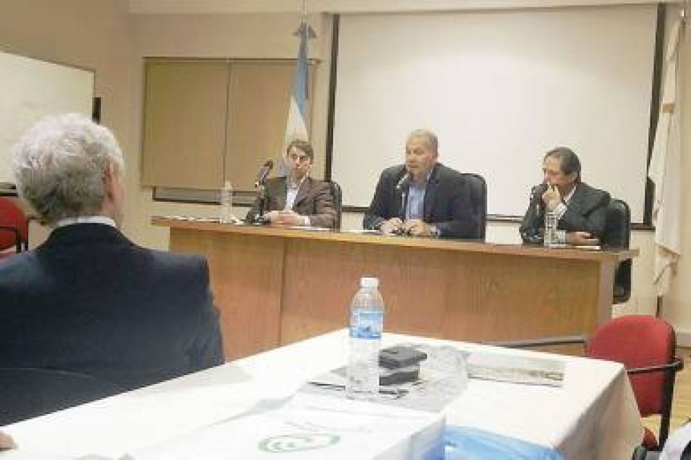 La UNPSJB se reuni� con facultades y escuelas de medicina