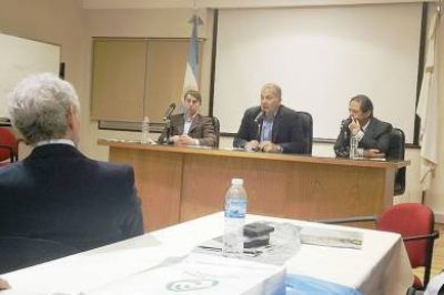 La UNPSJB se reuni� con facultades y escuelas de medicina