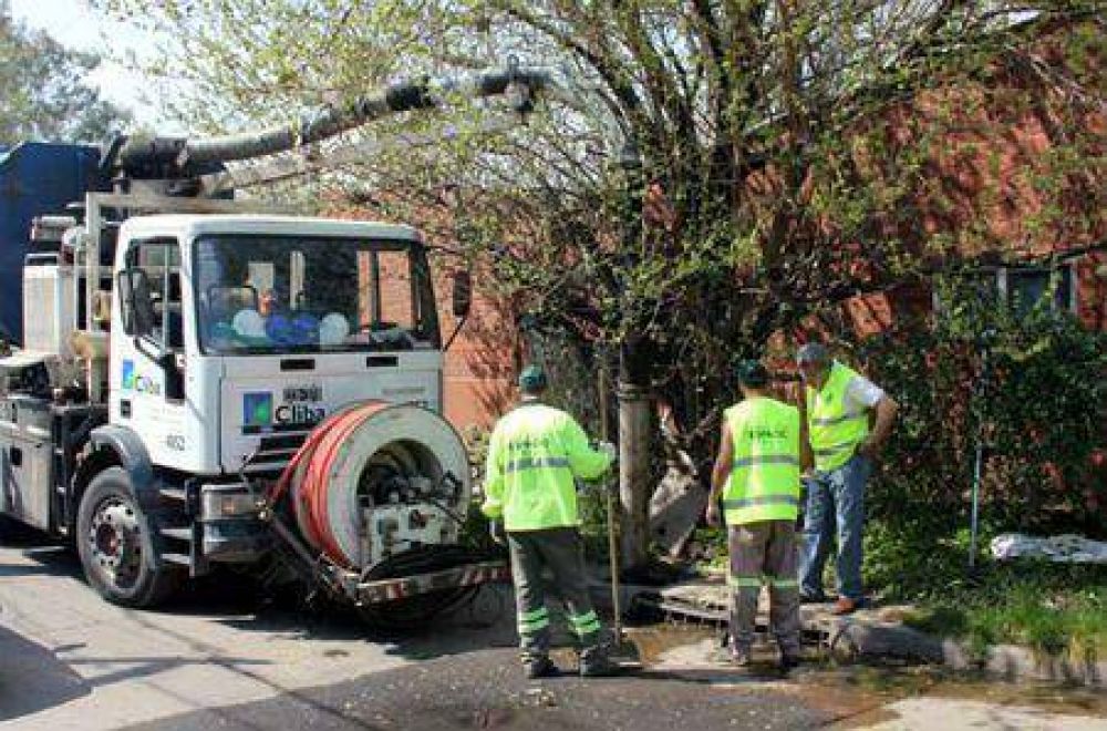 Importante operativo de limpieza en el bajo de San Isidro
