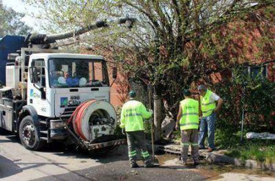 Importante operativo de limpieza en el bajo de San Isidro
