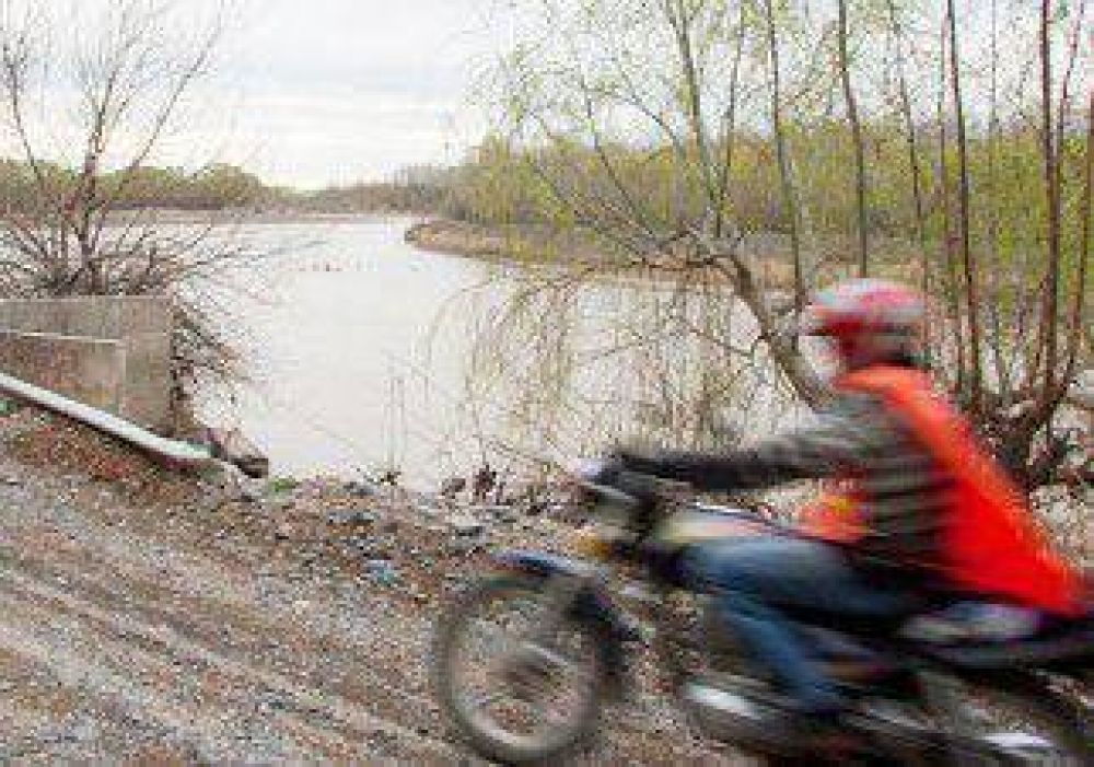 Relevan a 400 personas �en riesgo� en Centenario 