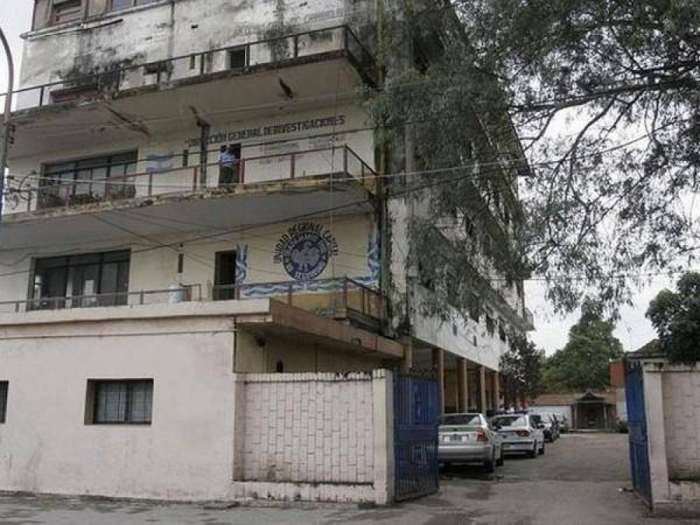 Cuatro presos hicieron un boquete y escaparon de una dependencia policial