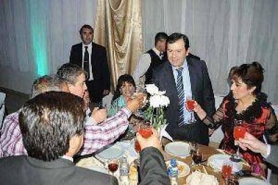 El gobernador particip� de los festejos de los educadores santiague�os
