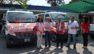 Hospitales provinciales recibieron ambulancias