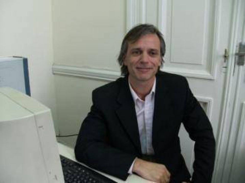 Venta de autos en veredas: el MV plantea modificaciones