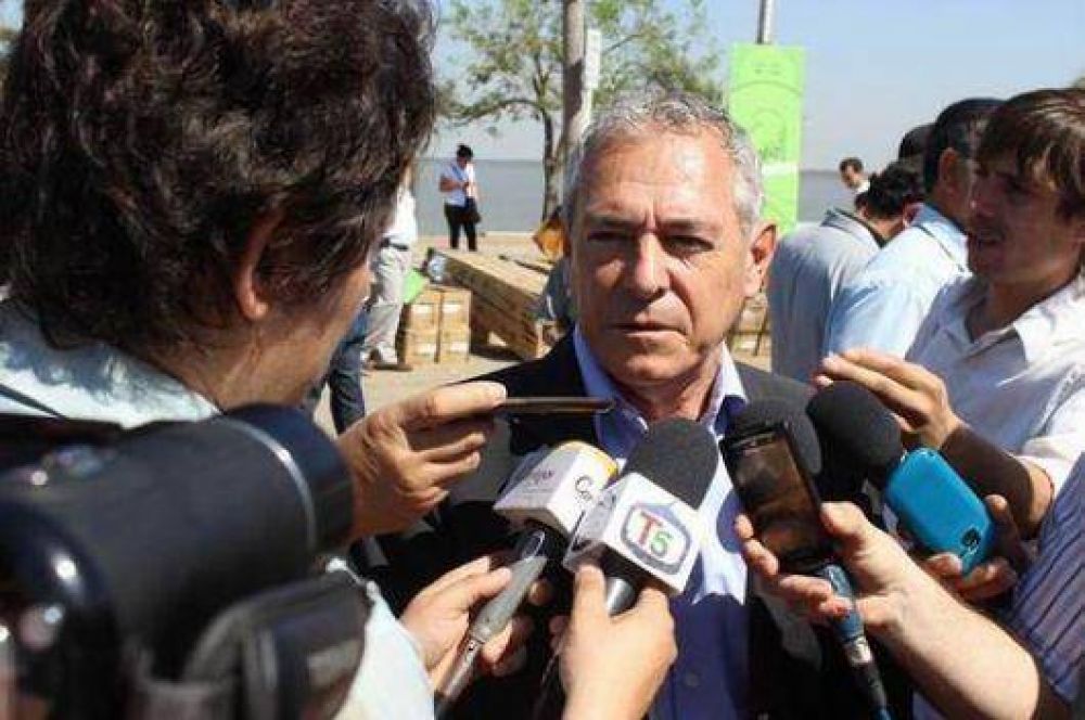 El titular de la UCR nacional trajo apoyo a Colombi