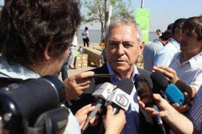 El titular de la UCR nacional trajo apoyo a Colombi
