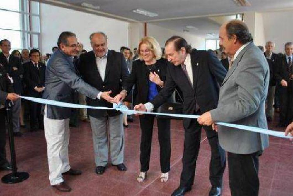 Rector de la Unne revel� inequidad de recursos respecto a otras universidades