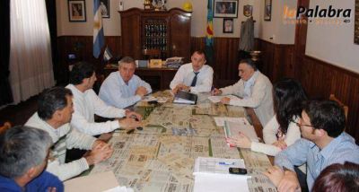 Reuni�n entre el Ejecutivo y el Sindicato de Empleados Municipales