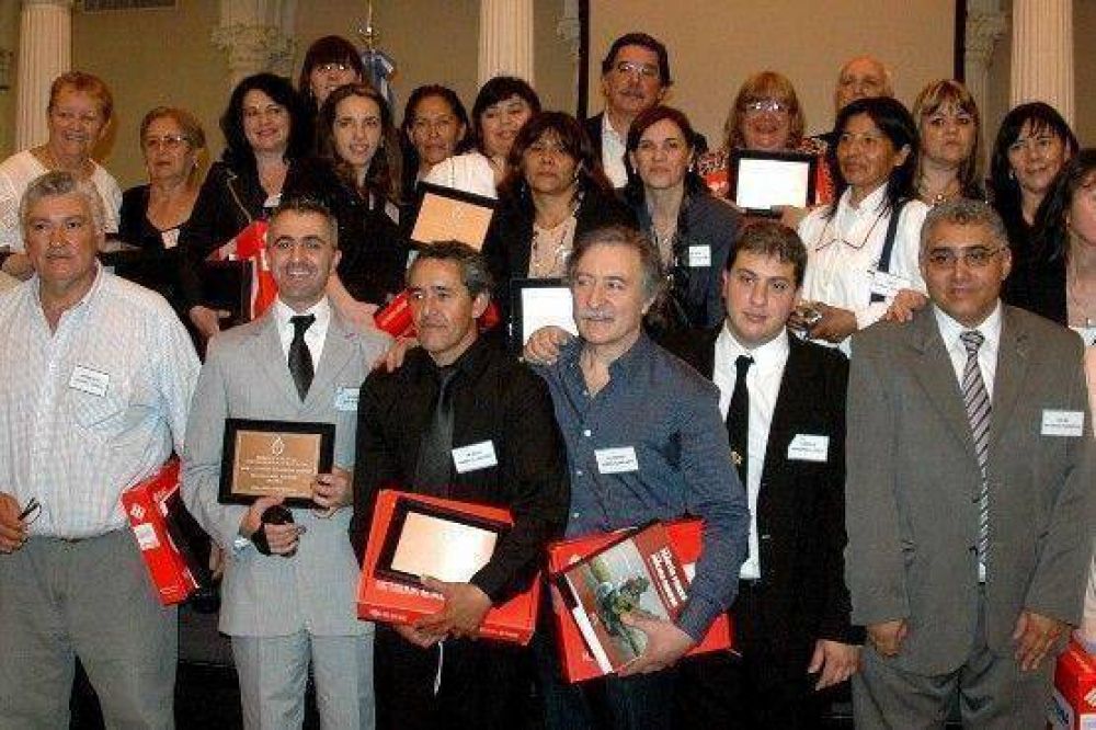 Mercedes Prieto recibi� la distinci�n como educadora del a�o