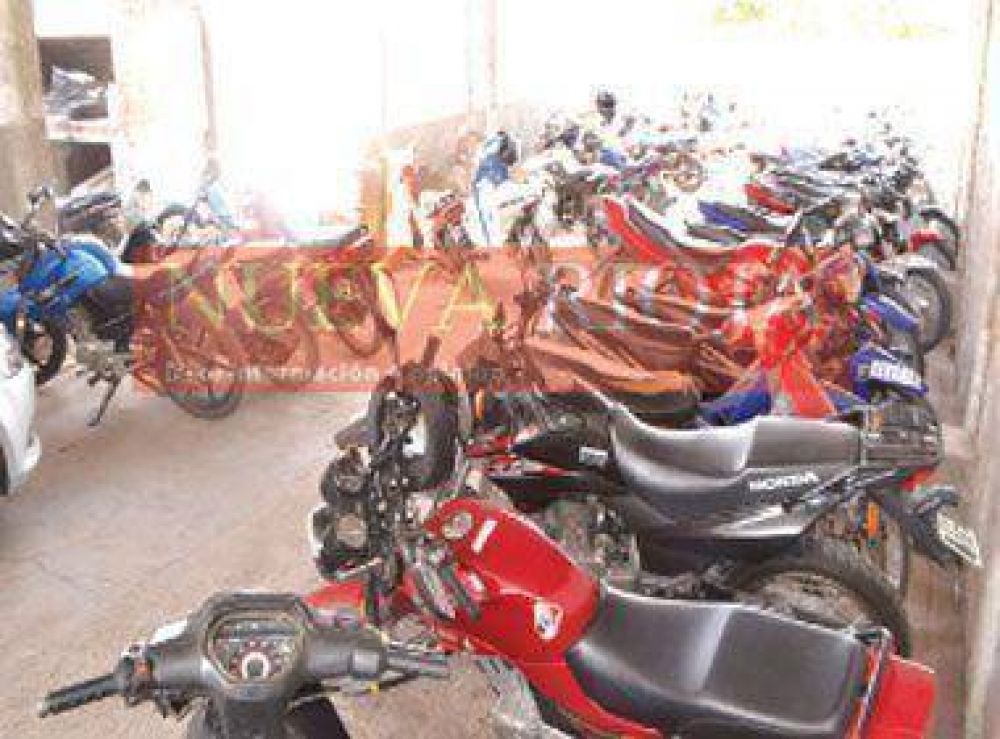 Secuestran m�s de 50 motos que hac�an �picadas� en una avenida