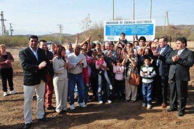 Lleg� la energ�a el�ctrica a las familias de Las Tosquitas