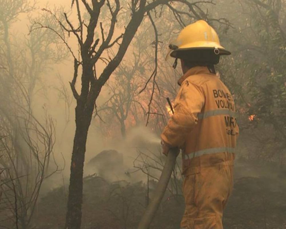 Suman tres los detenidos por los incendios forestales