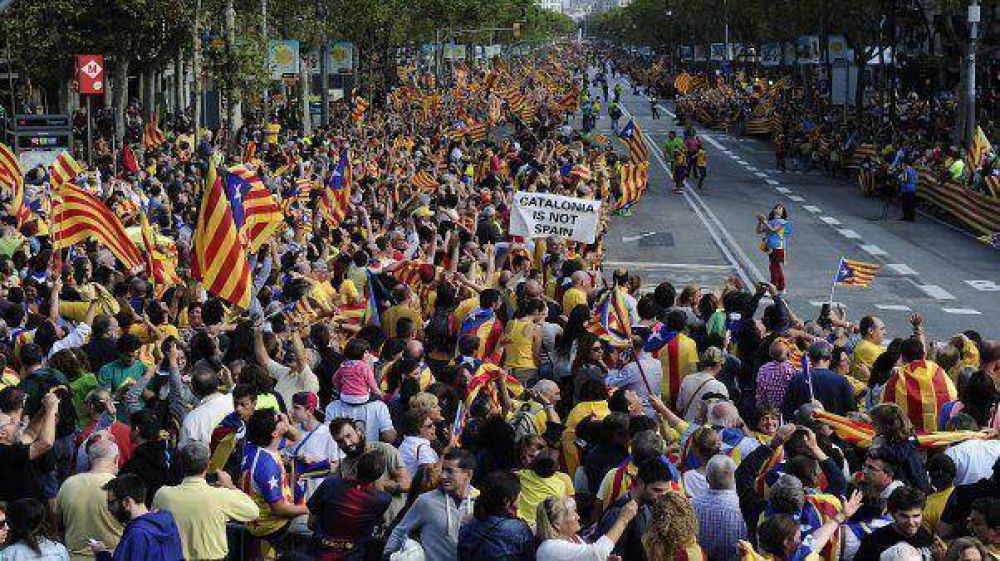 Cadena humana gigantesca por la independencia catalana