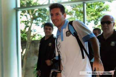 Grondona neg� haber recibido un pedido del Barcelona por Messi