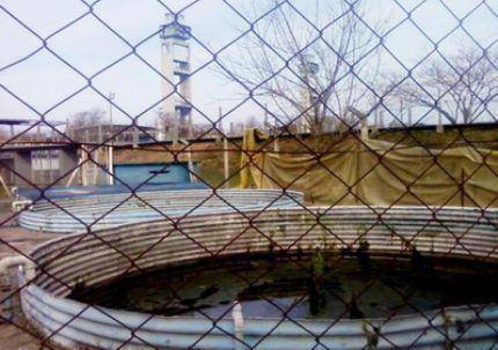 Tel�fono Pulti!!!: Escenarios del Parque de Deportes en p�simo estado