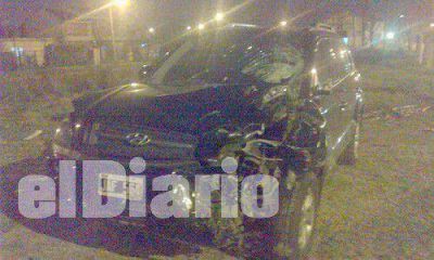 Muere un motociclista al impactar contra una camioneta