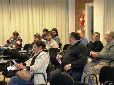Charla sobre l�nea de pr�stamos Leasing