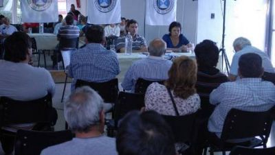 Duros planteos de productores por falta de apoyo oficial