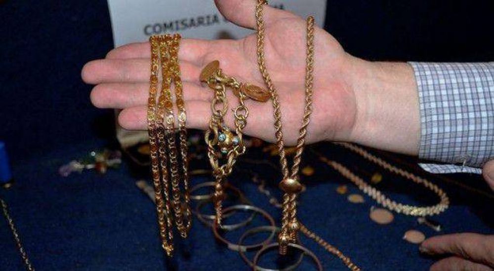 Recuperan joyas valuadas en 60 mil pesos