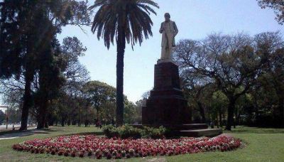 No podr�n circular veh�culos en parques y jardines de la Ciudad