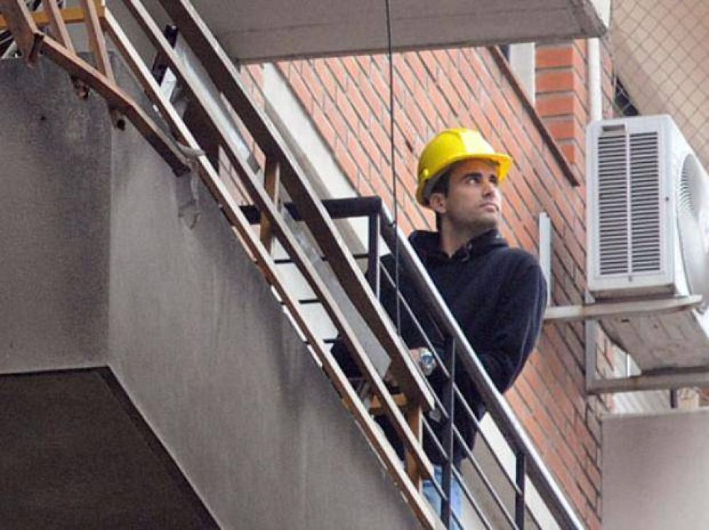 Habitantes de Salta 2141 entraron a las torres siniestradas por �ltima vez