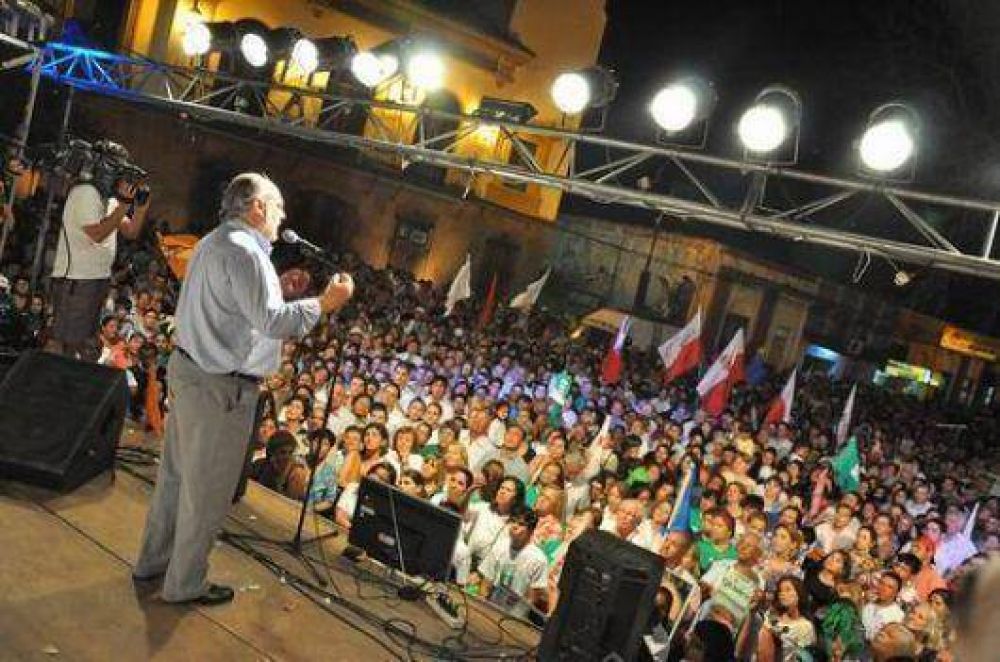 Con f�rrea l�nea anti K, Ricardo cerr� su campa�a