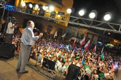 Con f�rrea l�nea anti K, Ricardo cerr� su campa�a