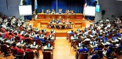 J�venes misioneros sancionaron 39 proyectos que podr�n convertirse en ley