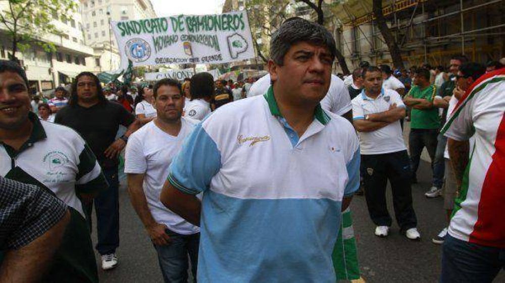 Pablo Moyano tild� al ministro Tomada de "antiobrero"