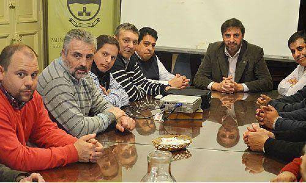 Vecinos analizaron los avances de la reconstrucci�n de la ruta 6