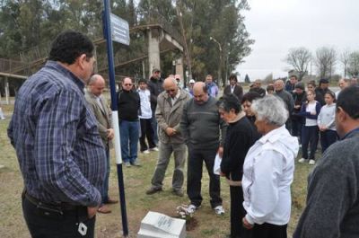 Un homenaje al vecinalista Francisco Domingo Guisolfo: acto en Campos Salles por el cambio de nombre de una calle