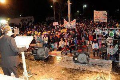 Niccolai inaugur� obras en Colonia Simbolar