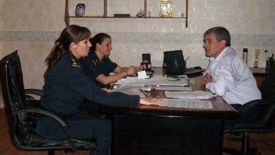 Entrevista con la jefa regional de Pol�ticas de G�nero, comisaria Bernardelli, en Pehuaj�