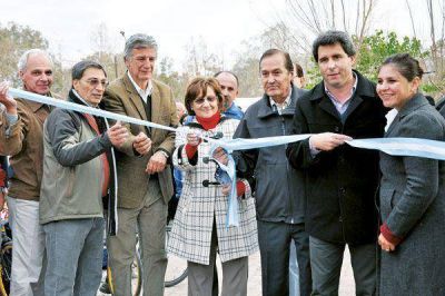 Entregan 124 jubilaciones e inauguran pista de bicicross