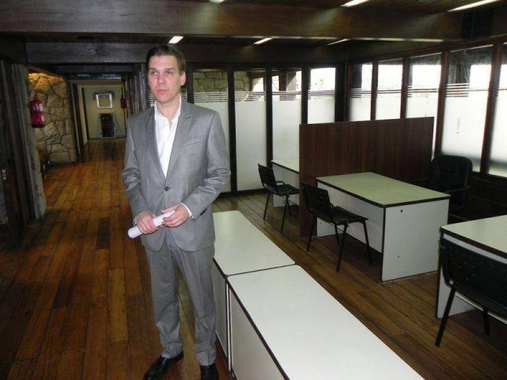 Turismo inaugur� sus nuevas oficinas en el edificio de Aerol�neas Argentinas