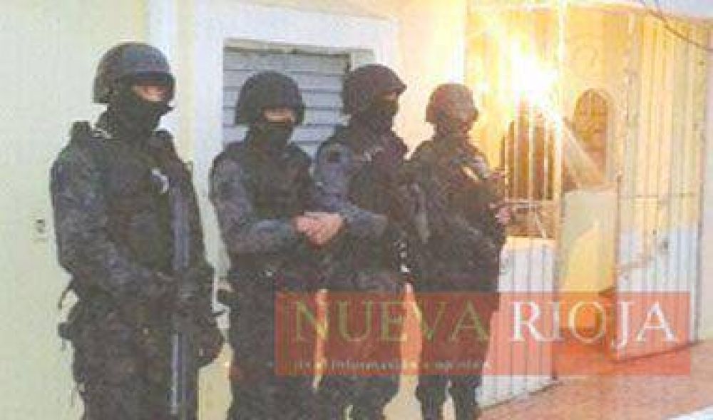 Tres detenidos por la muerte de un adicto por presunta sobredosis