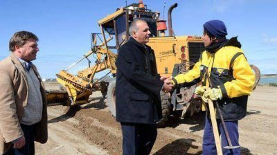 Buzzi confirm� que PAE se adaptar� a la Ley Provincial de Hidrocarburos