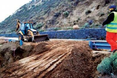 Intenso trabajo de Vialidad por una �obra paliativa� en el camino alternativo costero