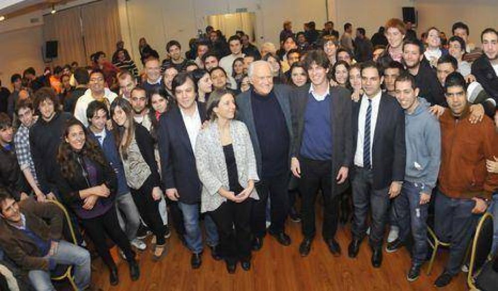 UNEN a favor de los derechos de los j�venes