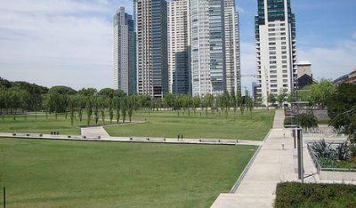 Denuncian a Macri por "negocio" del Alvear Tower